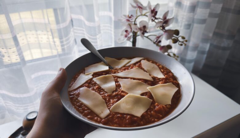 Polévka z červené čočky